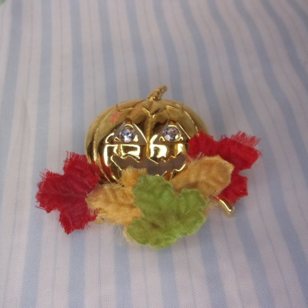 Avon Jack-O-Lantern Halloween Brooch Pin